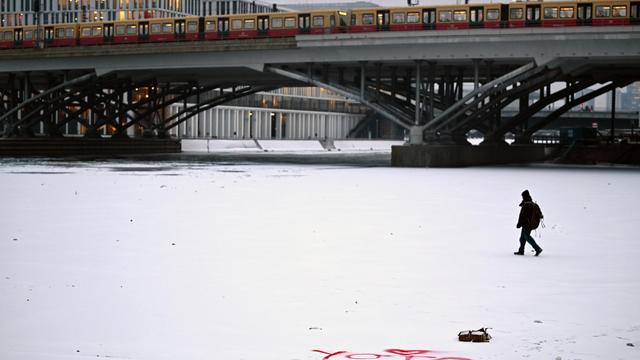 Wetter: Deutscher Wetterdienst warnt vor Glatteis im Osten
