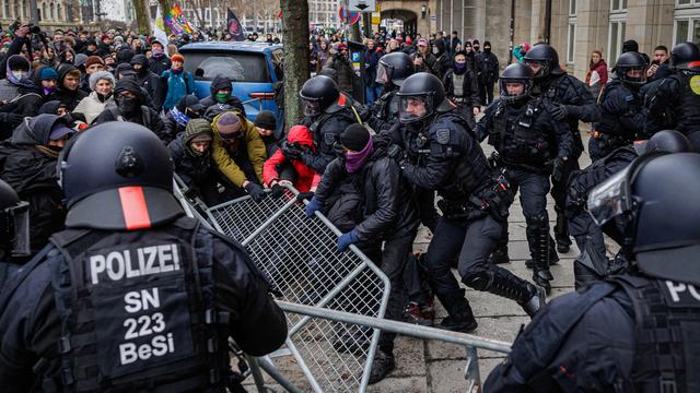 Dresden: Tausende demonstrieren gegen rechtsextremen Aufmarsch in Dresden