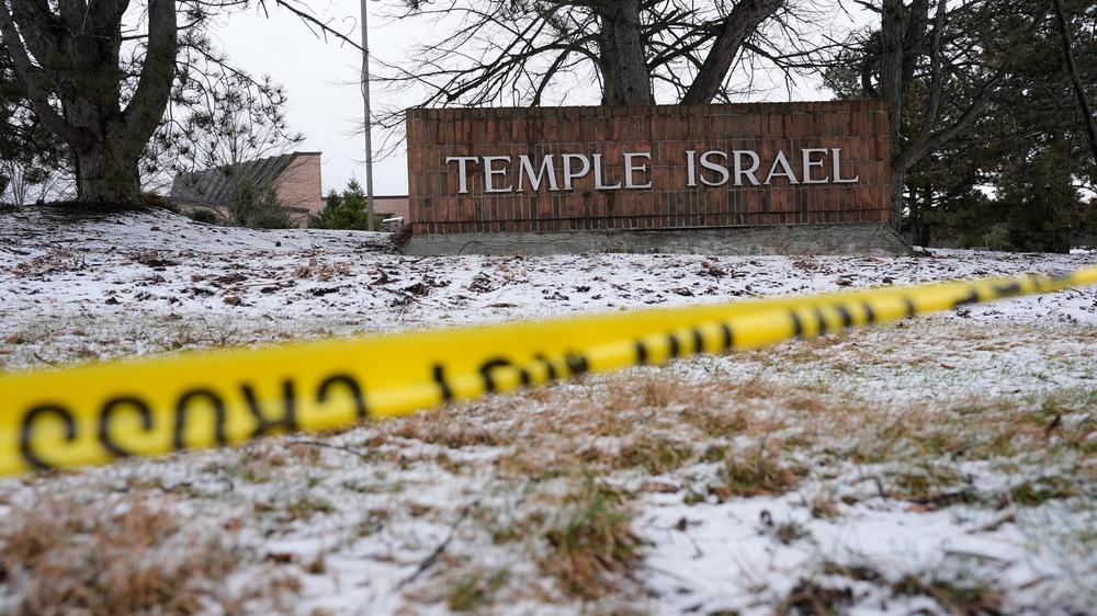  Am 12. März raste ein Mann in die Synagoge Temple Israel, er starb nach einem anschließenden Schusswechsel mit Sicherheitskräften durch eine selbst zugefügte Schusswunde.