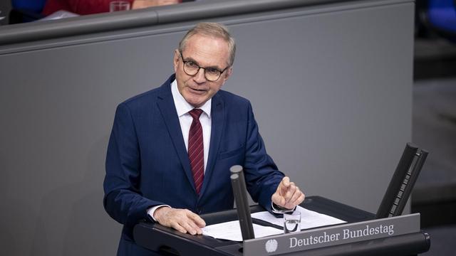 Kindesmissbrauch: Ex-FDP-Abgeordneter weist Missbrauchsvorwürfe vor Gericht zurück