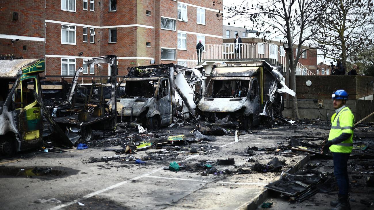 Antisemitismus : Drei Verdächtige nach Brandanschlag in London in Untersuchungshaft