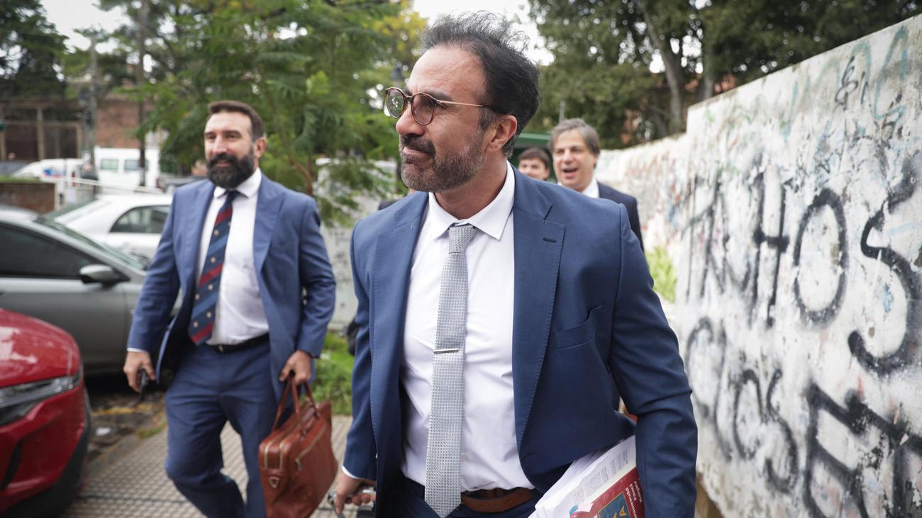 Berühmter Fußballspieler : Ex-Arzt beteuert Unschuld im Zusammenhang mit Tod von Diego Maradona 