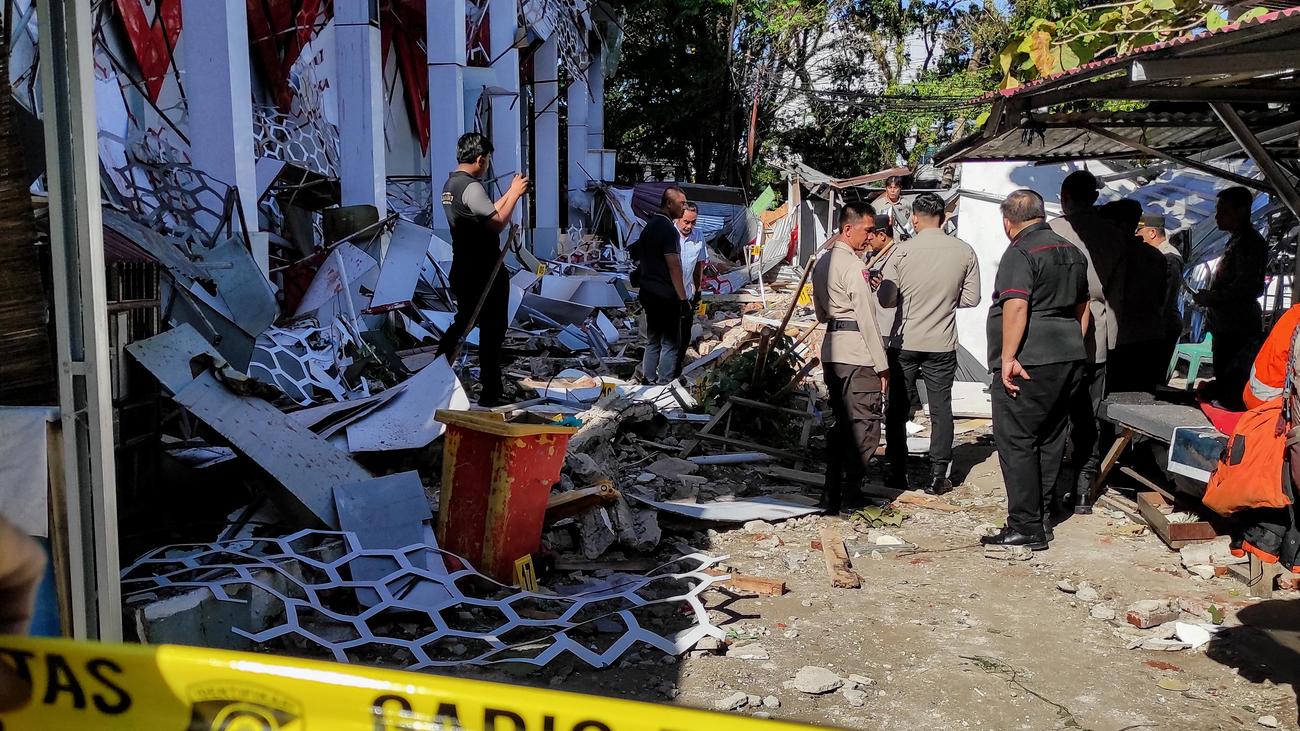 Südostasien: Schweres Erdbeben in Indonesien