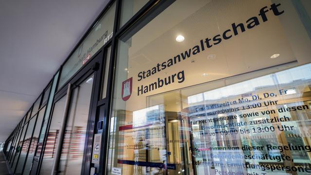 Bild: Hamburg: Spezialkräfte nehmen 17-Jährigen wegen Anschlagsplänen fest