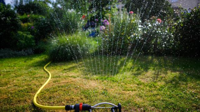 Hitzewelle: Kommunen rufen Menschen zum Wassersparen auf