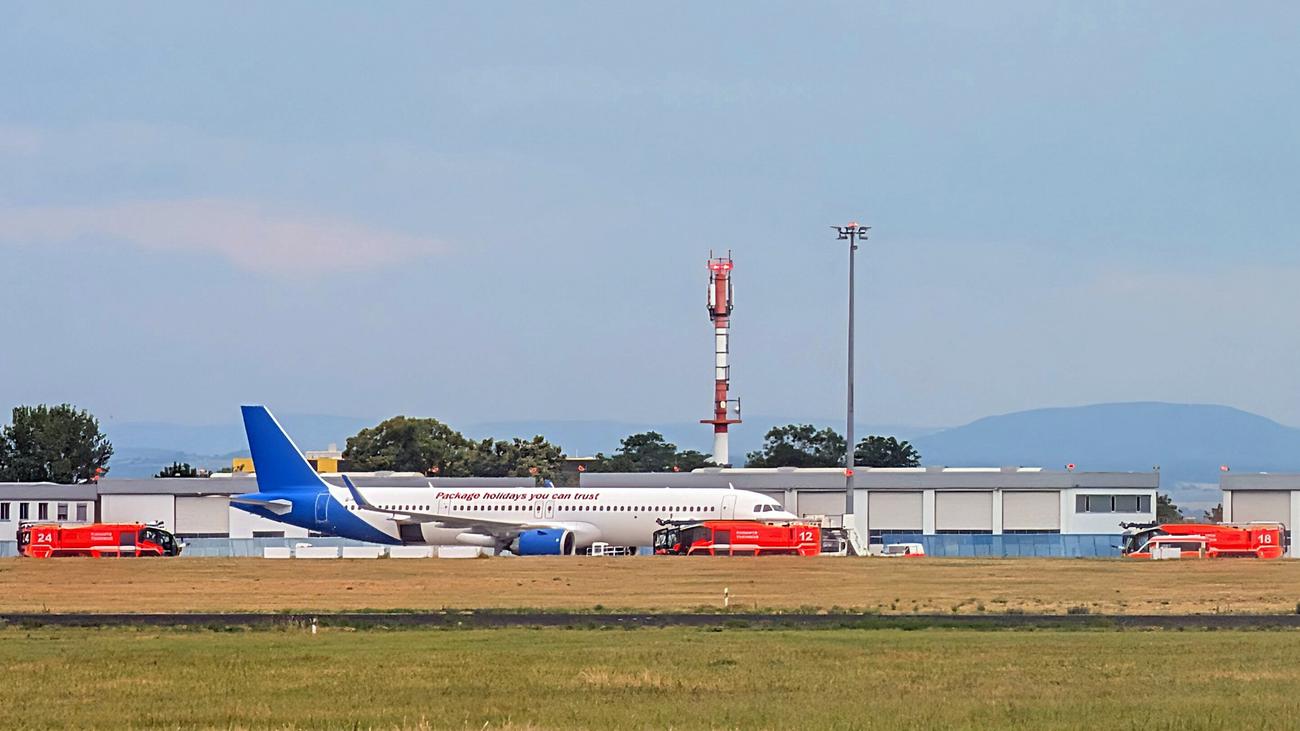 Notlandung: Flugzeug muss wegen Rauchalarm in Erfurt notlanden