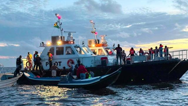 Fährenunglück Guyana: Mehr als 50 Menschen nach Kentern von Fähre vor Guyana vermisst