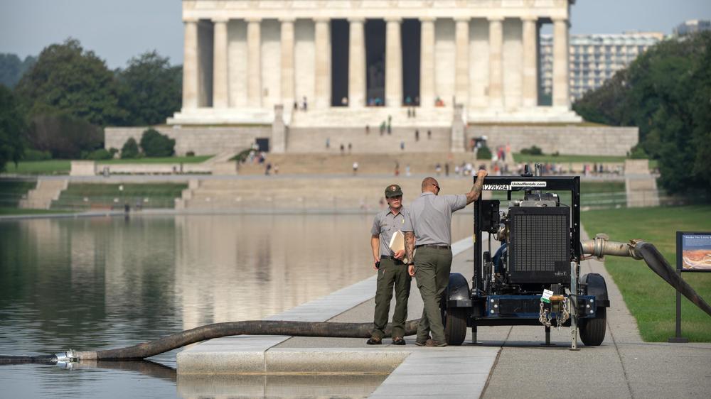 Reflecting Pool Lincoln Memorial Renovierung Donald Trump