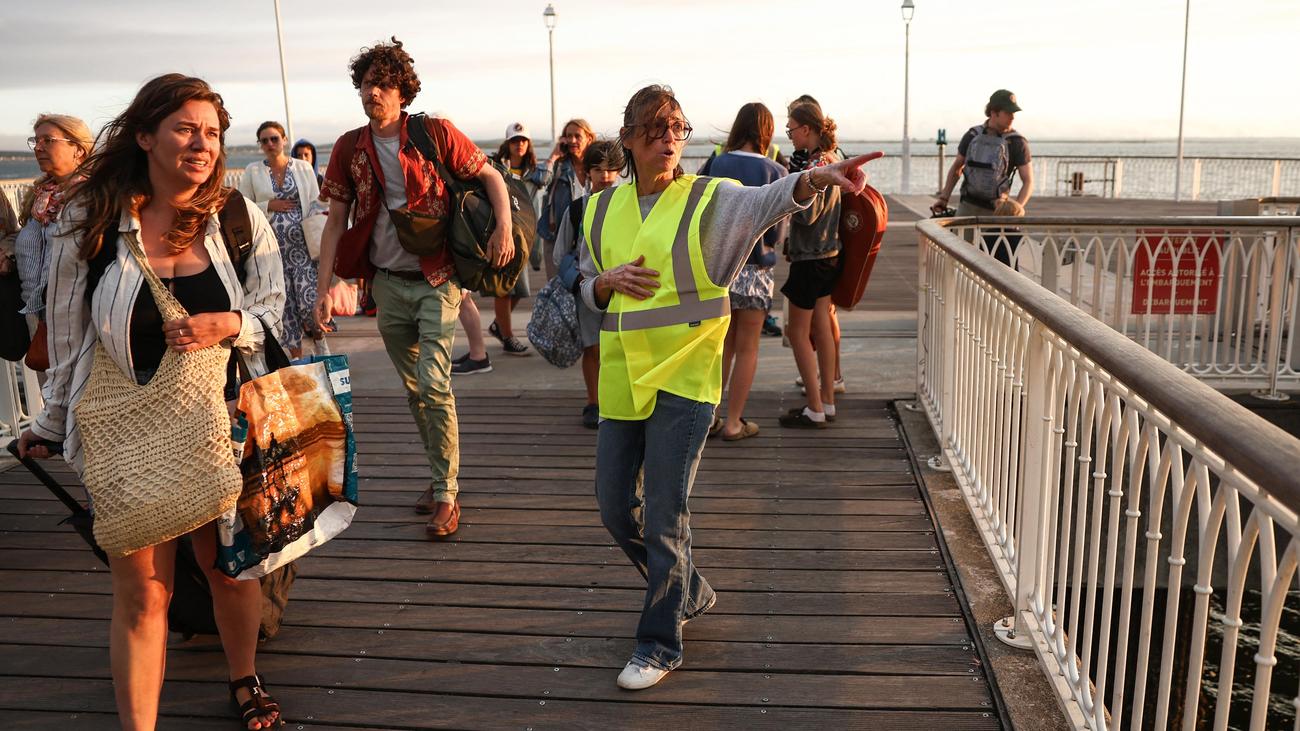 Fransız Atlantik Kıyısı: 63.000 Kişi Orman Yangınları Nedeniyle Tahliye Ediliyor