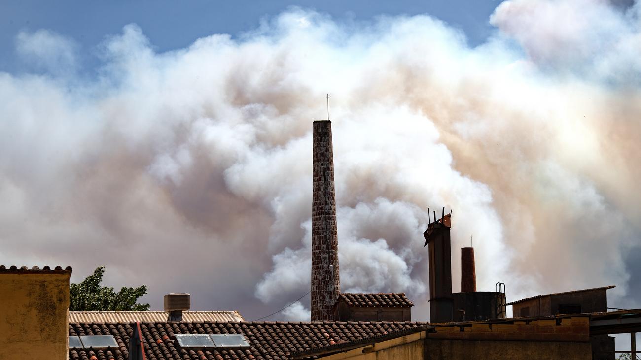 Waldbrand in Katalonien: Mehr als 45.000 Spanier sollen wegen Waldbrand zu Hause bleiben