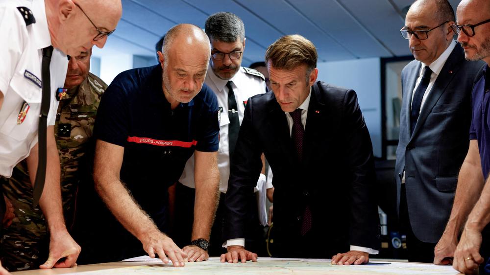 Waldbrand Südwestfrankreich Emmanuel Macron Löschkräfte