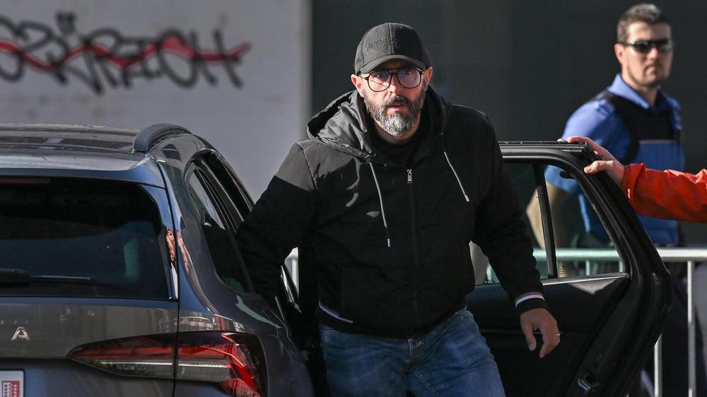 Crans-Montana: Jacques Moretti, angeklagter Mitbetreiber der Bar in Crans-Montana, ist wegen häuslicher Gewalt festgenommen worden.