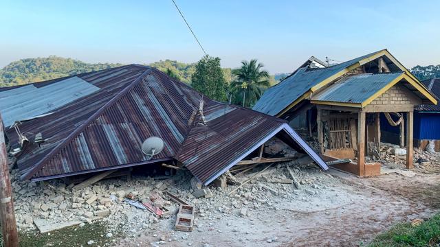 Indonesien: Schweres Erdbeben erschüttert indonesische Urlaubsinsel