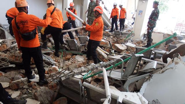 Flores: Zahl der Toten steigt nach Erdbeben in Indonesien weiter an