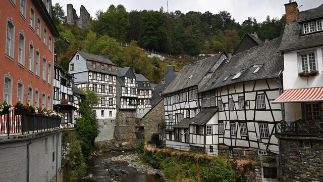 Hitze in Europa: Monschau hebt Evakuierungsanordnung auf
