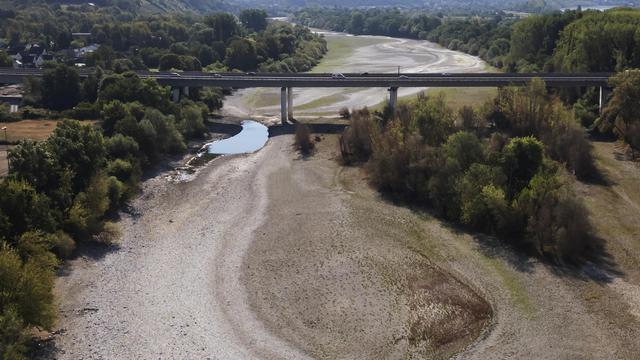 Hitze in Europa: Rhein erreicht neuen Tiefpunkt beim Wasserstand