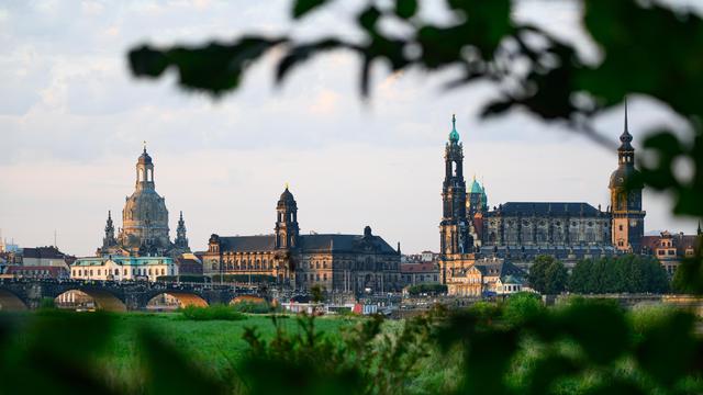 Mutmaßliche IS-Mitglieder: Polizei nimmt zwei mutmaßliche IS-Mitglieder in Sachsen fest