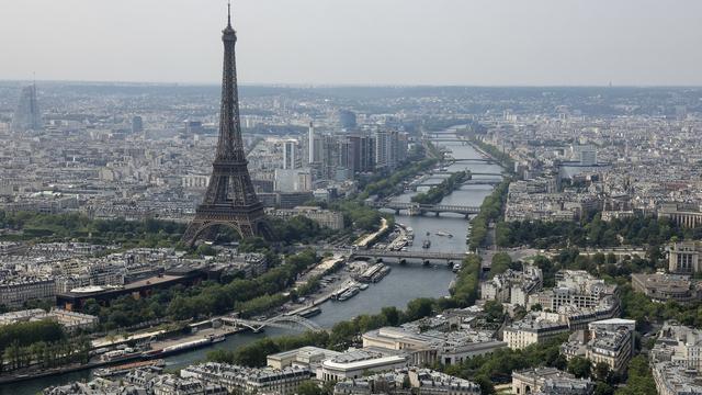 Frankreich: Knapp 60 Migranten in Lastwagen in Paris entdeckt