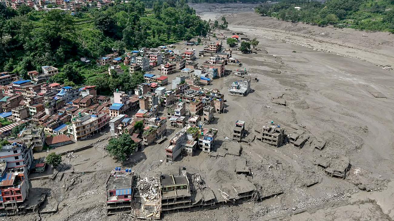 Nepal: Hunderte Vermisste nach Sturzflut in Nepal