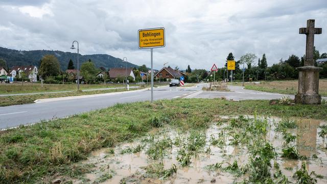 Unwetter in Baden-Württemberg: Unwetter deckt Dächer in Baden-Württemberg ab