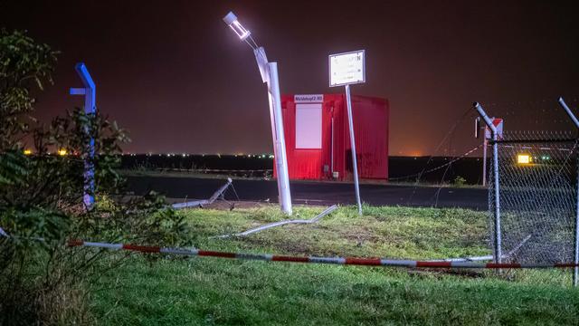 Flughafen Leipzig/Halle: Flughafen Leipzig wegen Polizeieinsatz teilweise gesperrt