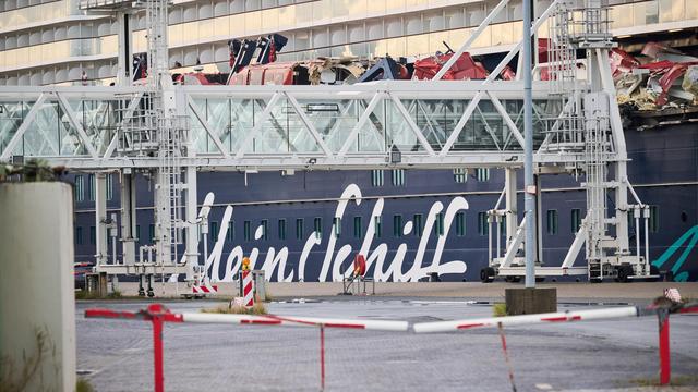 Kreuzfahrtschiff »Mein Schiff 3«: Reederei sagt nach Kollision Kreuzfahrt für 2.400 Passagiere ab