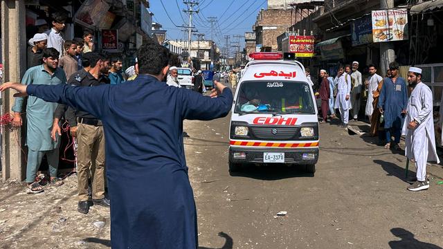 Pakistan: Mindestens 29 Menschen sterben bei Einsturz von Schuldach in Pakistan