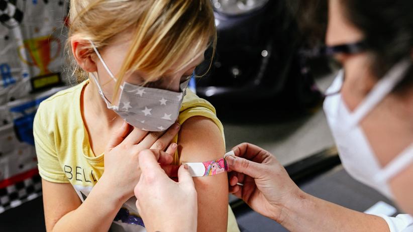 Impfung für unter Fünfjährige: Soll ich mein Kind off-label impfen lassen?