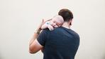 Verarbeitung der Geburt: Wenn Väter die Geburt ihres Kindes als Trauma erleben