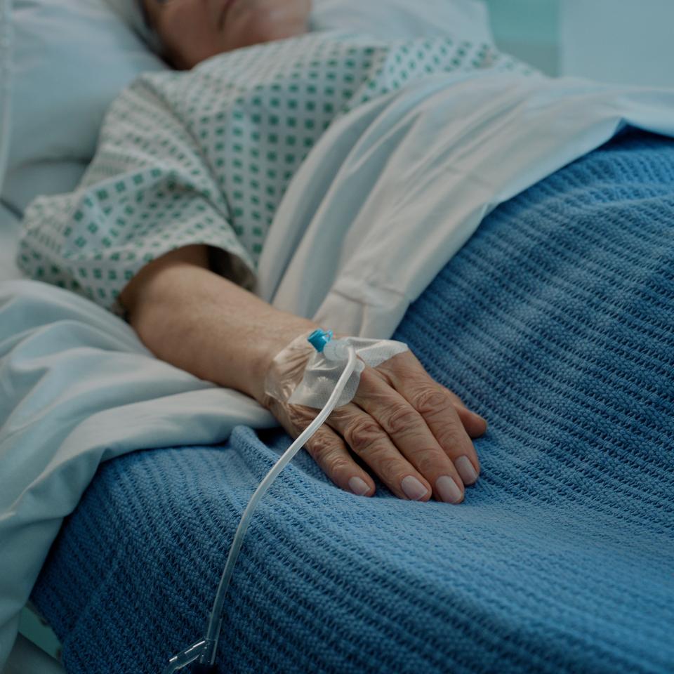 Bewusstsein im Koma: Die Scans zeigen: Ihr Gehirn reagiert | DIE ZEIT