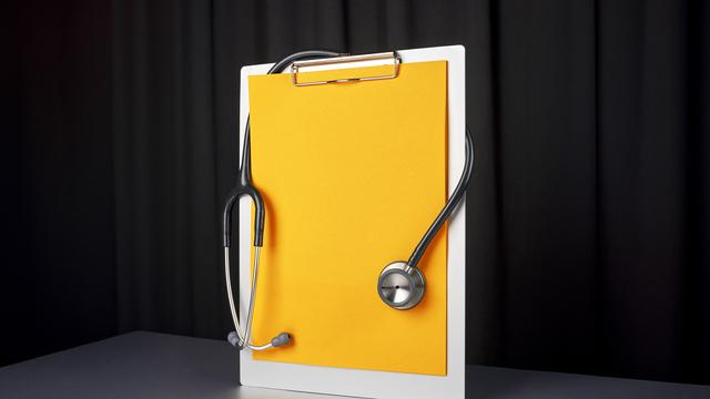 (+) Ärztliche Weiterbildung: 