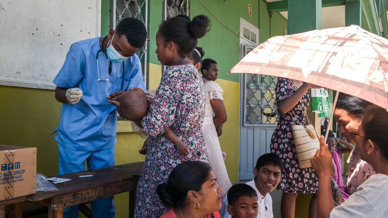 Kampf gegen Malaria: WHO gibt erstmals Malaria-Medikament für Babys frei