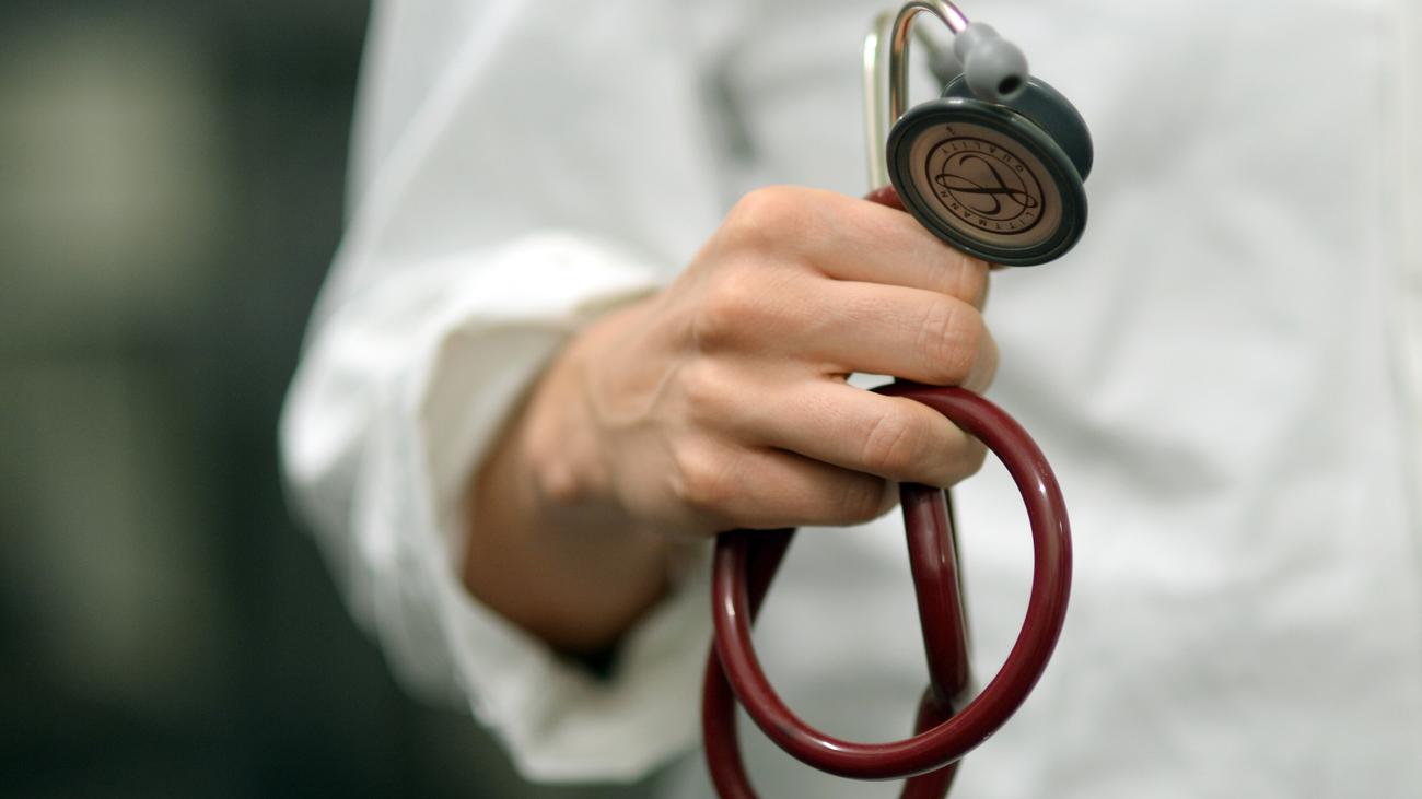 Facharzttermine: Chef der Kassenärzte hält Garantien für Facharzttermine für "Bullshit"