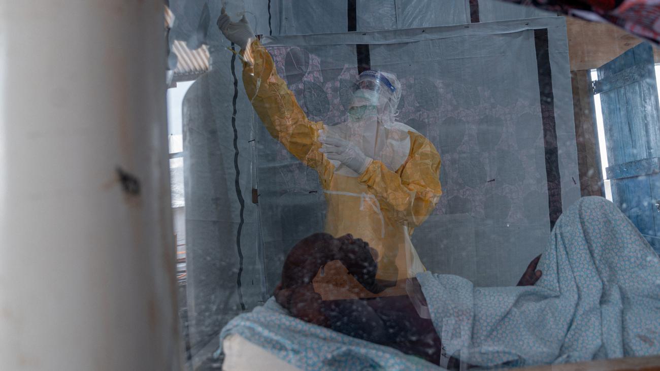 Ebola Salgını: Demokratik Kongo Cumhuriyeti'nde 1000'den Fazla Ebola Vakası