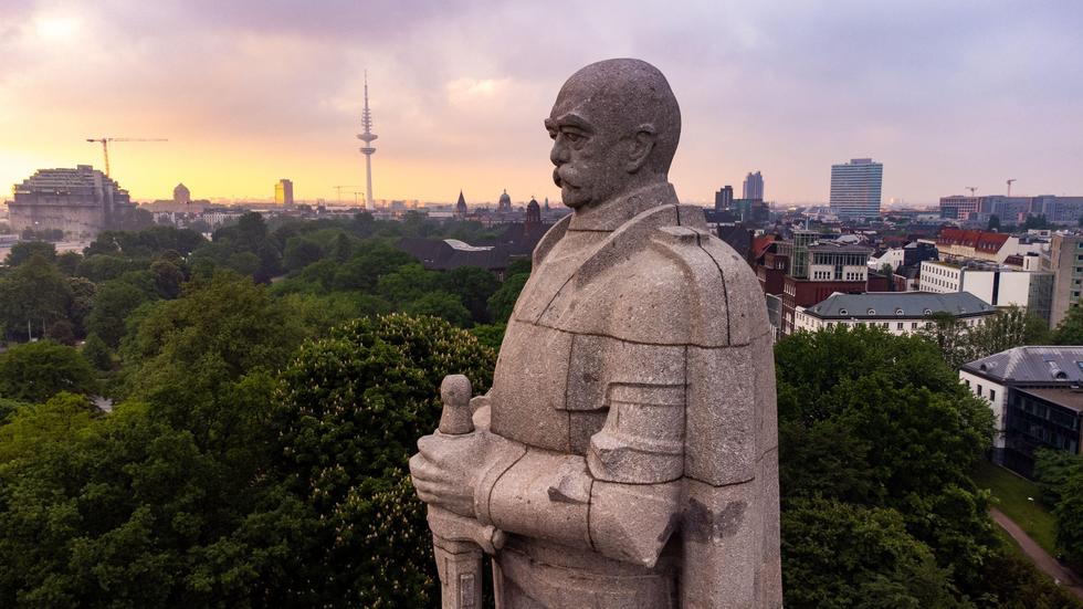 Debatte um BismarckDenkmal Ein 34 Meter hoher Mittelfinger in