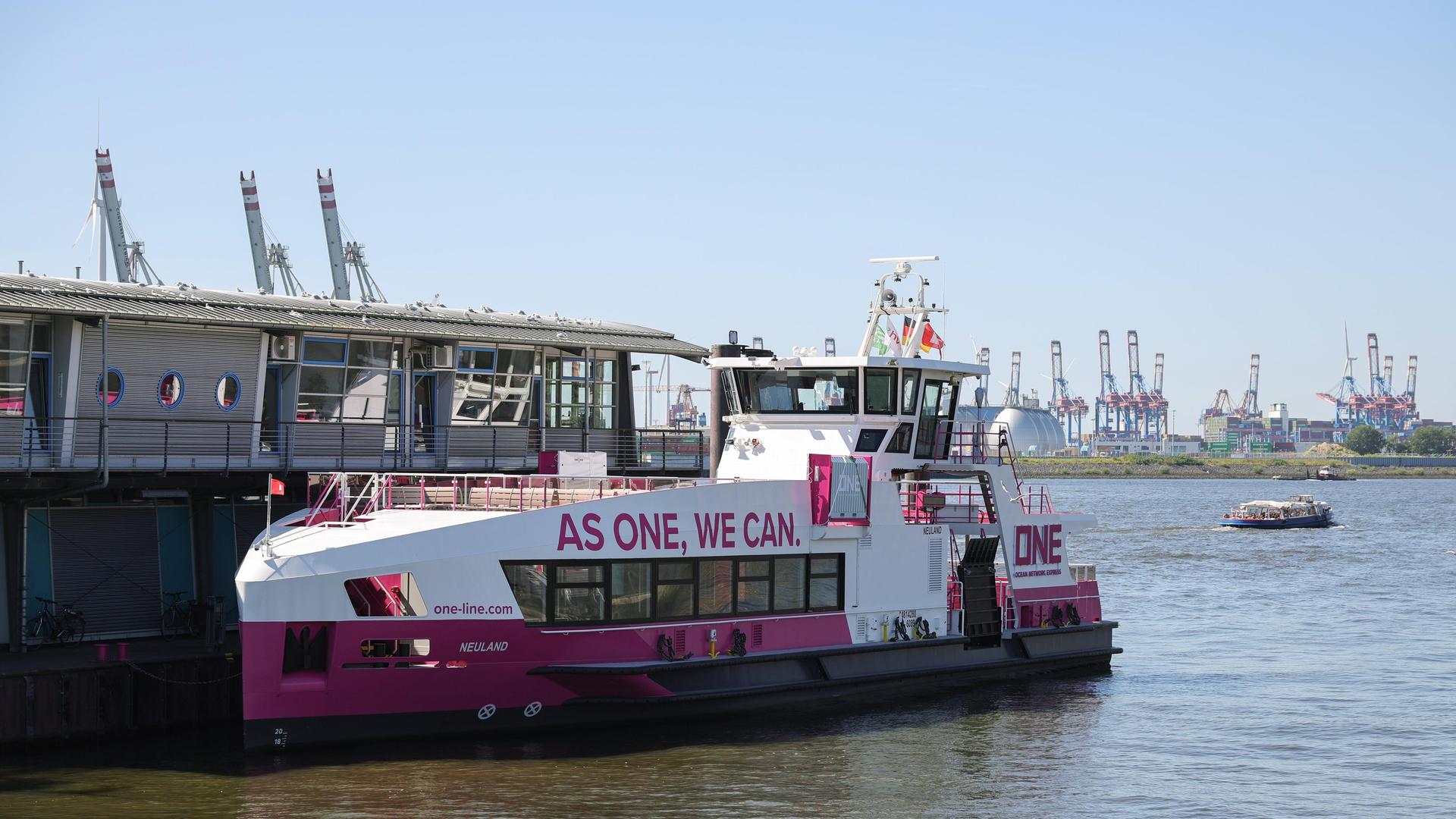 Neue Hybrid-Fähre: Hoffnung in Pink