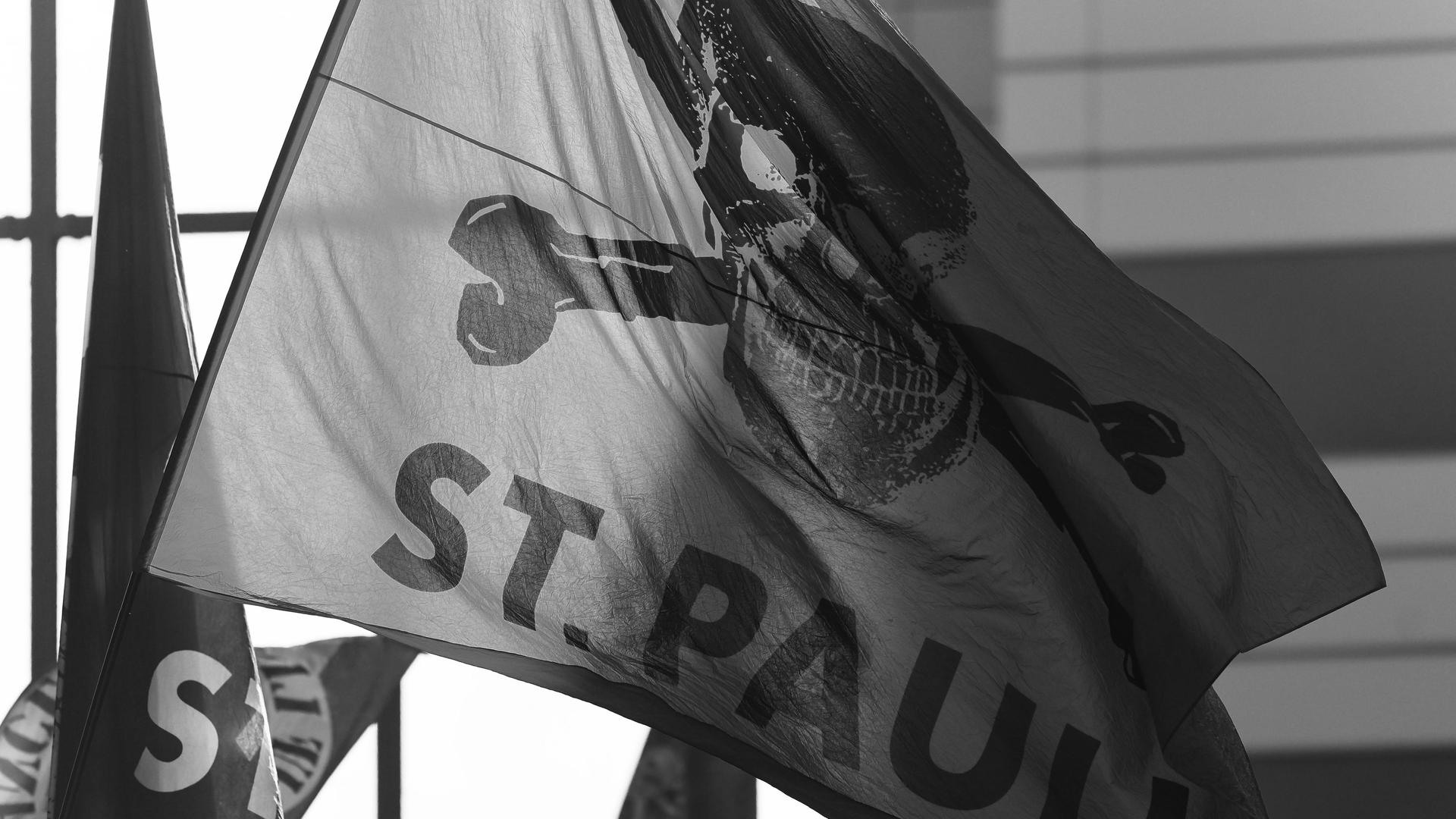 FC St. Pauli: Der FC St. Pauli ist jetzt eine Genossenschaft – warum noch mal?