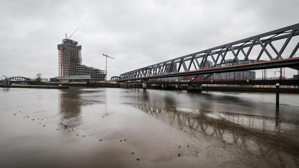 Elbtower: The disused construction site of the Elbtower in HafenCity.