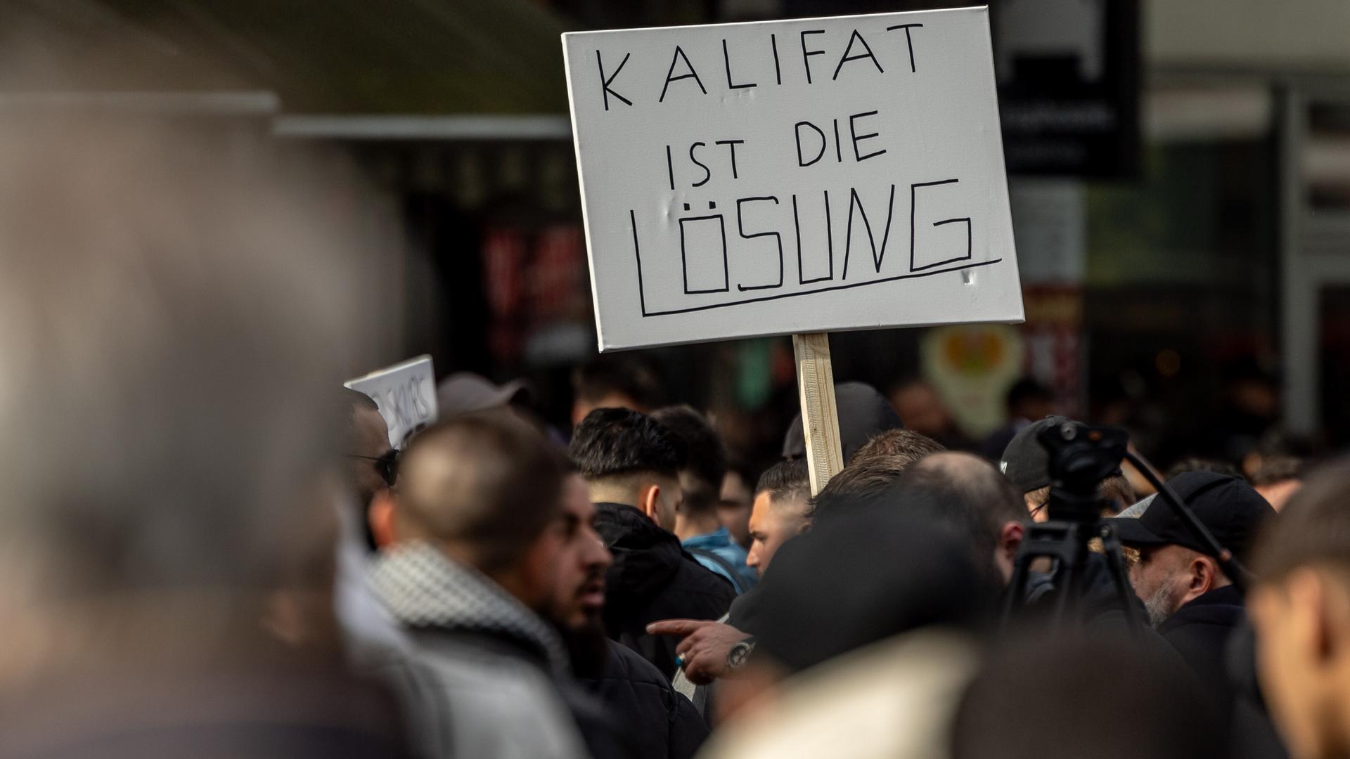 Elbvertiefung: Der tägliche Newsletter aus Hamburg: Wo die Islamisten werben, wurde ein jüdischer G…