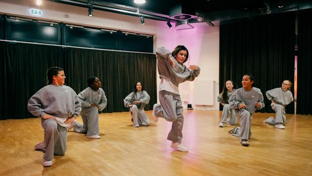 (+) HipHop Academy Hamburg: Schnürsenkel-Check! Konzentration! Und packt die Pommbären weg!