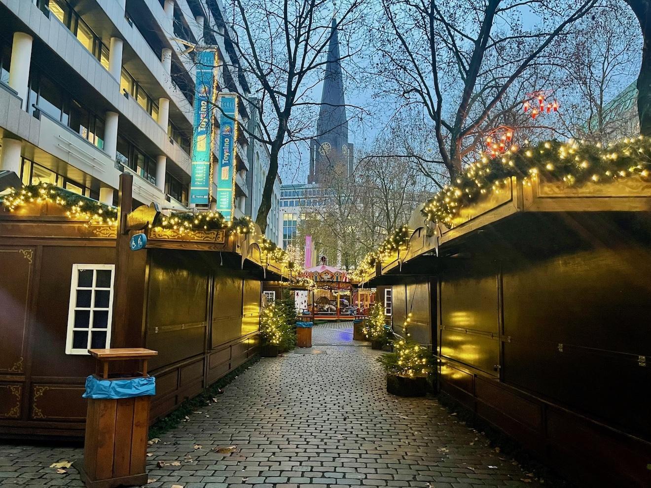 Bevor der Weihnachtsmarkt zum Leben erwacht
