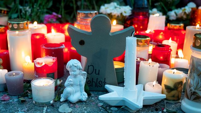 (+) Tödlicher Vorfall in Hamburg-Wandsbek: Eine Stadt in Ohnmacht