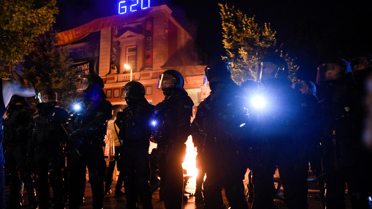 Strafprozess nach G20-Gipfel: »Ich war schlichtweg überfordert«, sagt der Polizist