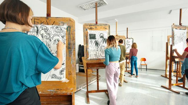 Künstlerische Fächer in der Oberstufe: Ist das Kunst, oder kann das weg?