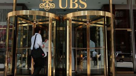 Etikette Schweizer Bank Schreibt Mitarbeiterinnen Farbe Der