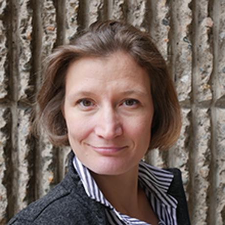 Bernadette Grubner arbeitet als Literaturwissenschaftlerin an der FU Berlin und denkt über Literatur, Psychoanalyse und Theorien der sexuellen Differenz nach. Aktuell forscht sie an der Yale University zur Begriffsgeschichte des "Genießens“. Sie ist Gastautorin von "10 nach 8".