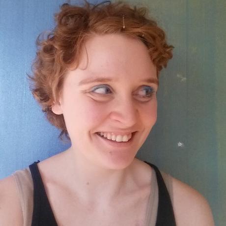 Chemotherapie: Karolin Kolbe, geboren 1993 in Kassel, schreibt Jugendbücher und kurze Texte, rettet Lebensmittel und studiert Angewandte Literaturwissenschaft in Berlin. Sie ist Gastautorin bei "10nach8".