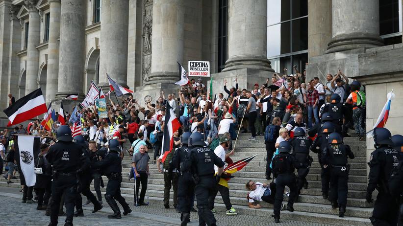 Corona-Demonstrationen: Proteste Gegen Die Pandemie-Politik | ZEIT ONLINE