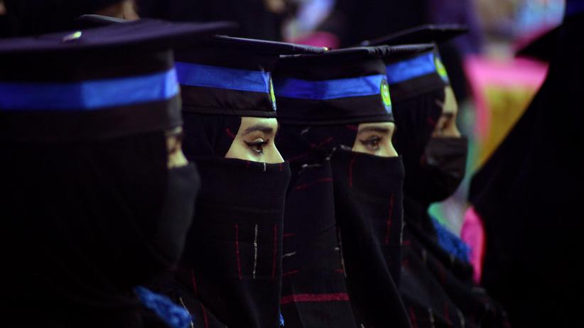 Frauen in Afghanistan: Wächter auf dem Campus 