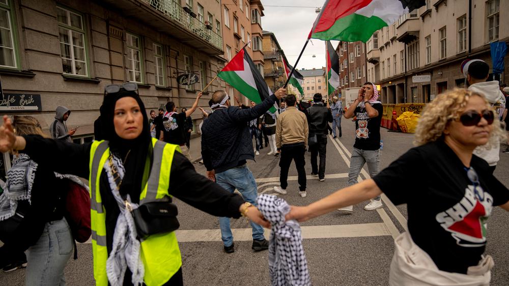 Eurovision Song Contest: Rund 10.000 Menschen gingen am Donnerstag in Malmö auf die Straße, um gegen die Teilnahme Israels am ESC zu demonstrieren.